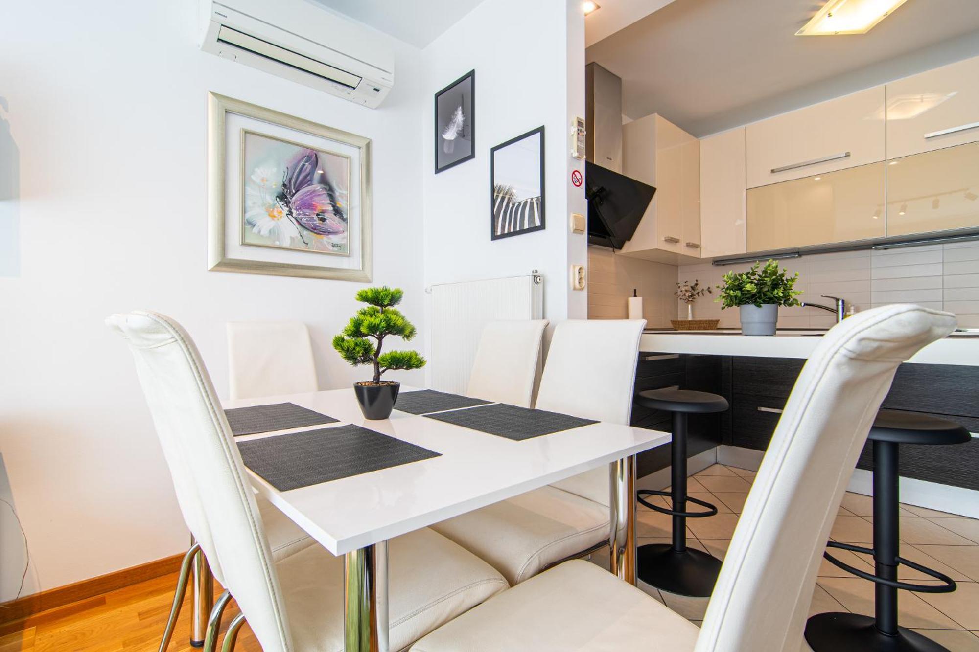 Flexible Selfcheckins 79 - - Garage - New * Zagreb